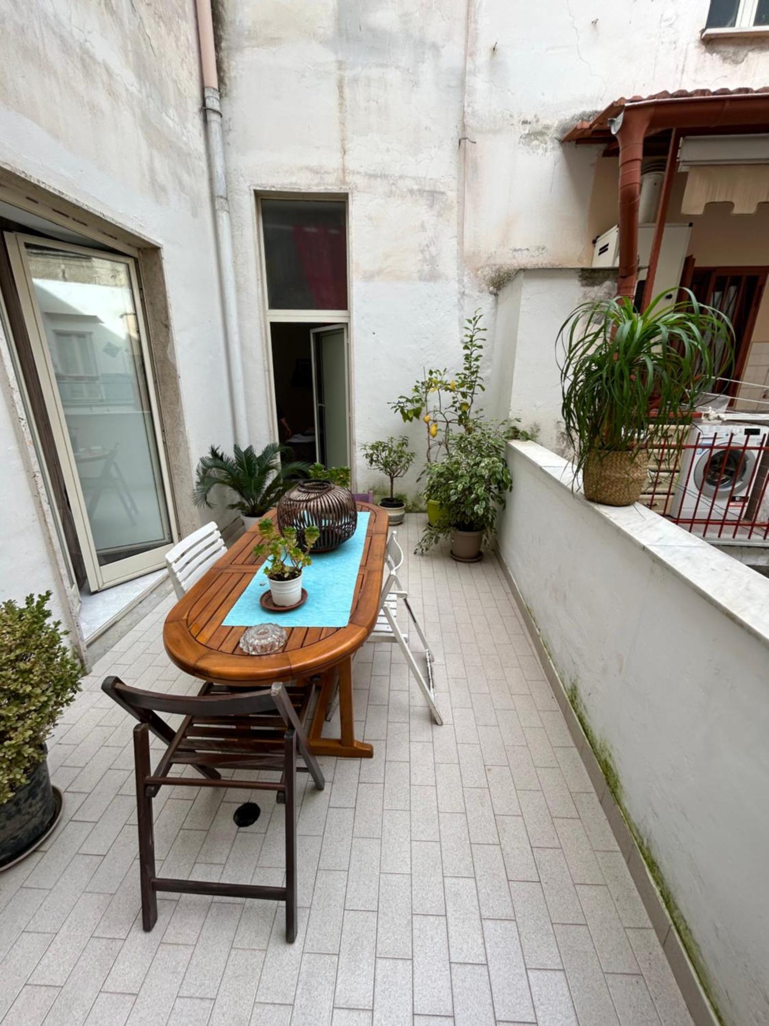 Makefemmina Hotell Neapel Exteriör bild